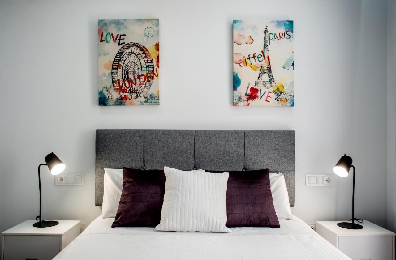 Apartamentos Turisticos Moret11-1B กาเซเรส ภายนอก รูปภาพ